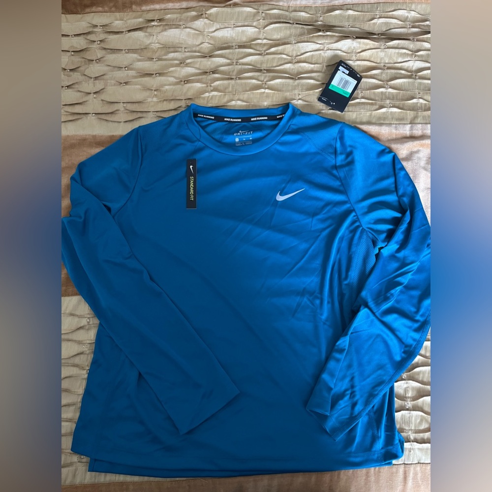 NIKE Dry Fit Women’s Runners Top